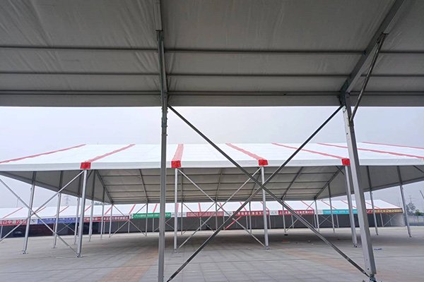 Kanopi Membran Parkiran: Solusi Modern dan Estetik untuk Area Parkir